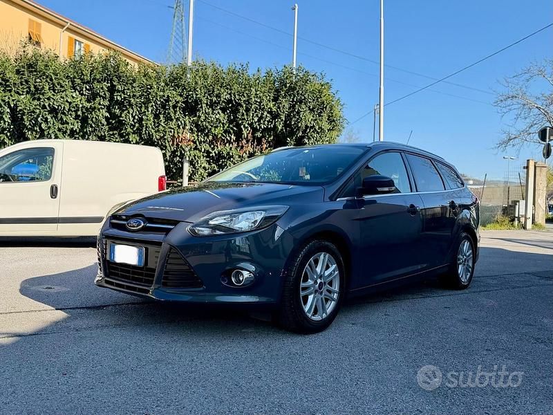 Usata Ford Focus 2015 Blu Station wagon