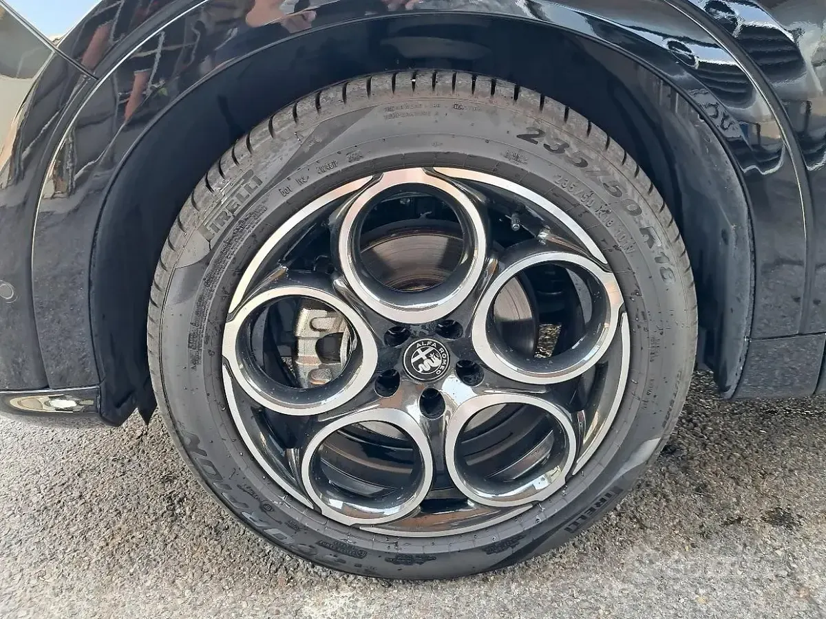 Usata Alfa Romeo Tonale 131 CV (96 kW) 2025 Nero SUV