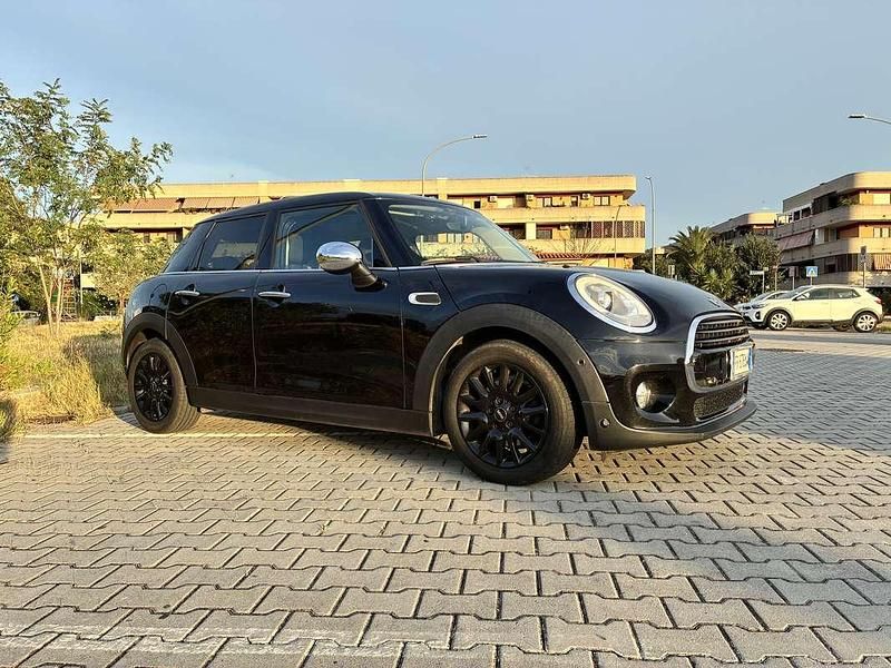 Usata 2018 Mini Cooper D Business Due volumi | 12.500 € (Buon prezzo) - Immagine 1/4