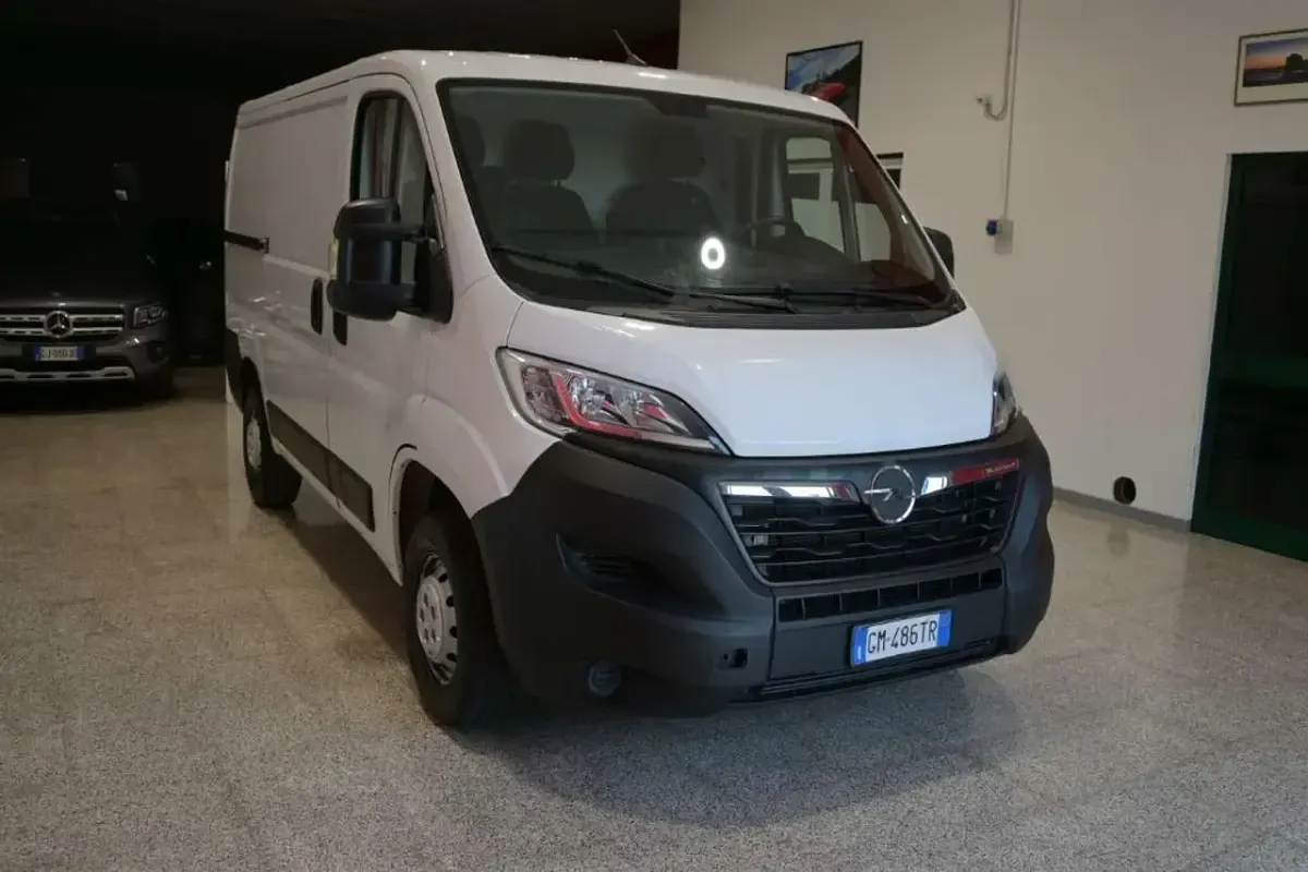 Usata Opel Movano 120 CV (88 kW) 2023 Bianco Furgone