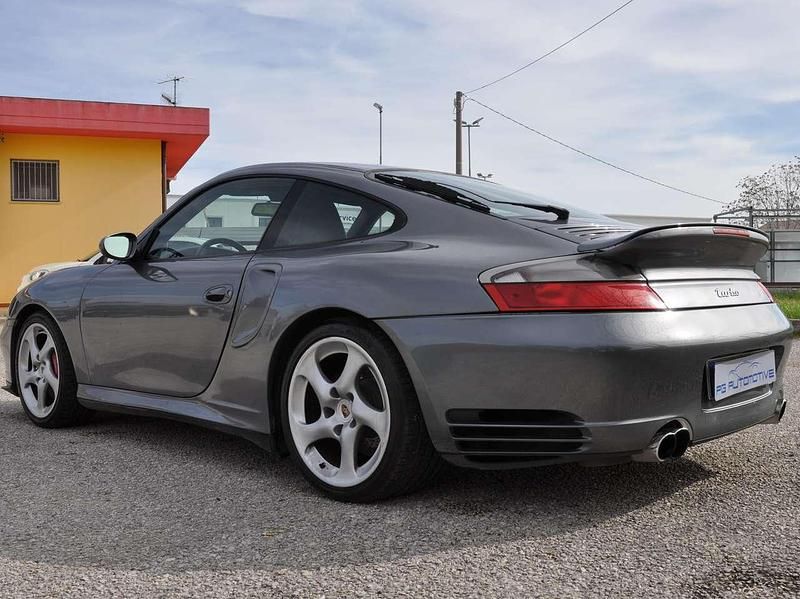Usata Porsche 911 Carrera 420 CV (308 kW) 2002 Grigio Coupé