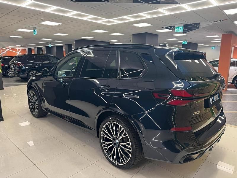 Usata BMW X5 M Sport 339 CV (249 kW) 2024 Blu/azzurro SUV