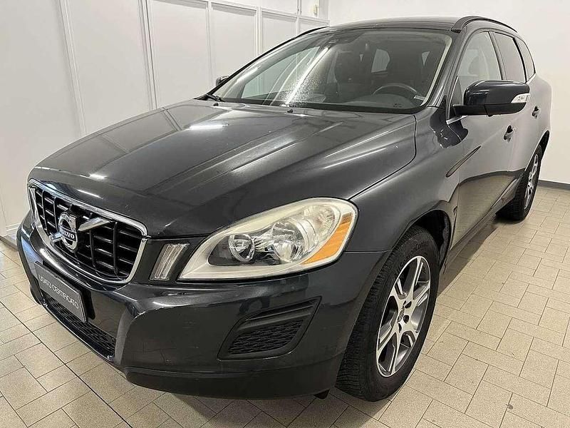 Usata Volvo XC60 163 CV (119 kW) 2010 Grigio savile perlato (492) SUV
