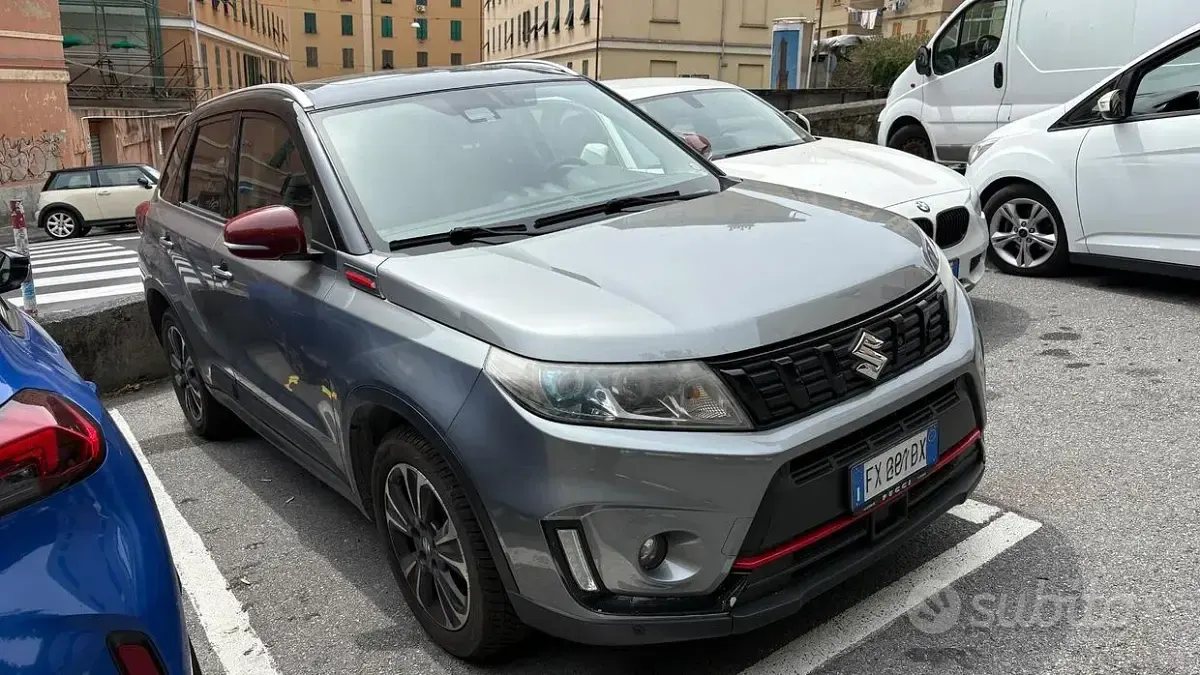 Usata Suzuki Vitara 140 CV (102 kW) 2019 Grigio SUV