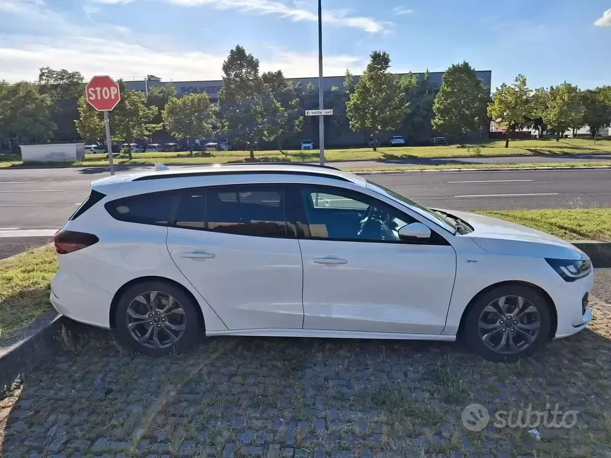 Usata Ford Focus Titanium S 120 CV (88 kW) 2022 Bianco Station wagon