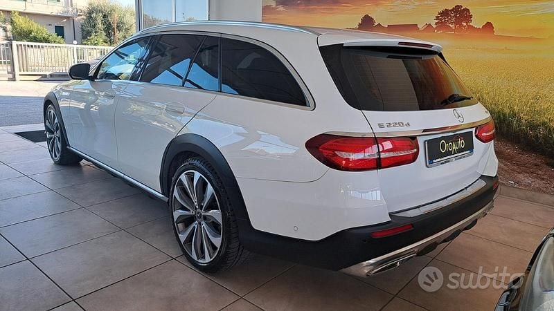 Usata Mercedes E220 194 CV (142 kW) 2019 Bianco Station wagon