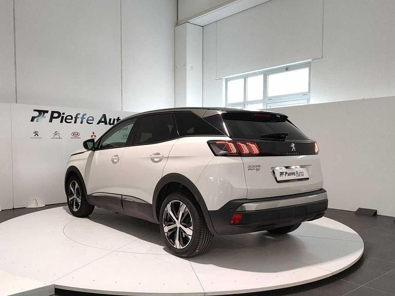 Usata Peugeot 3008 Allure 131 CV (96 kW) 2022 Bianco SUV