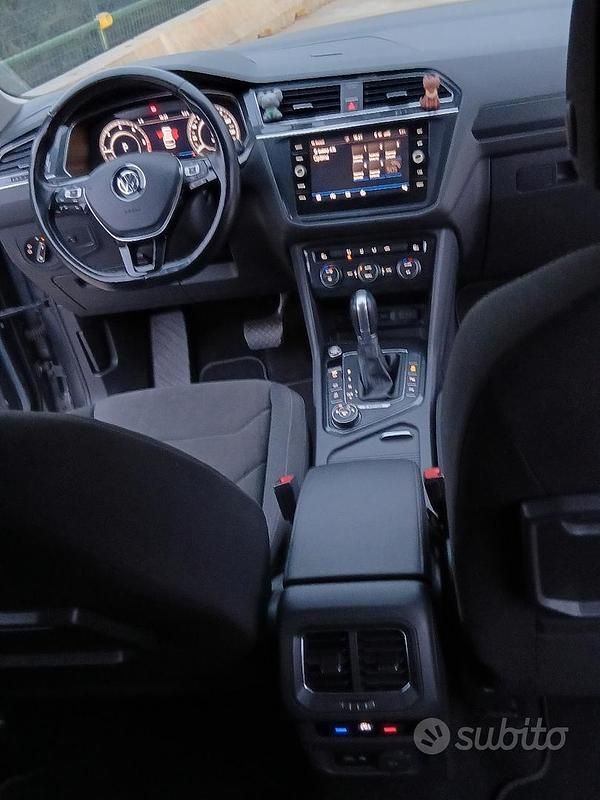 Usata VW Tiguan Allspace 150 CV (110 kW) 2019 Grigio SUV