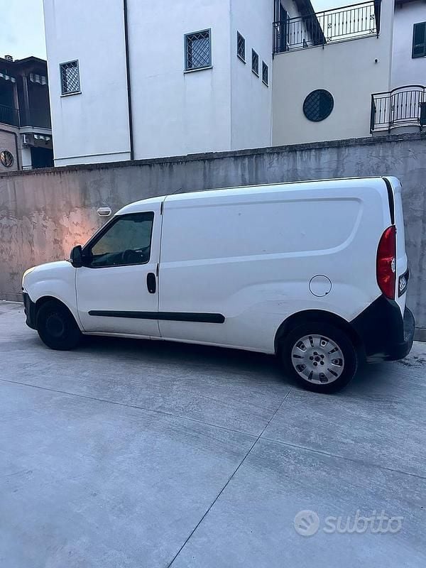 Usata Fiat Doblò 2010 Bianco Monovolume