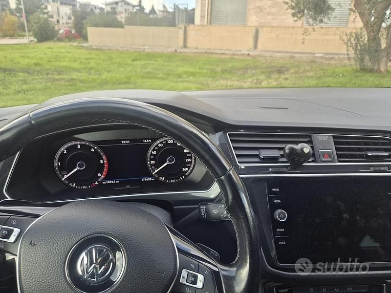 Grigio Usata 2017 VW Tiguan SUV | 15.000 € - Immagine 1/4