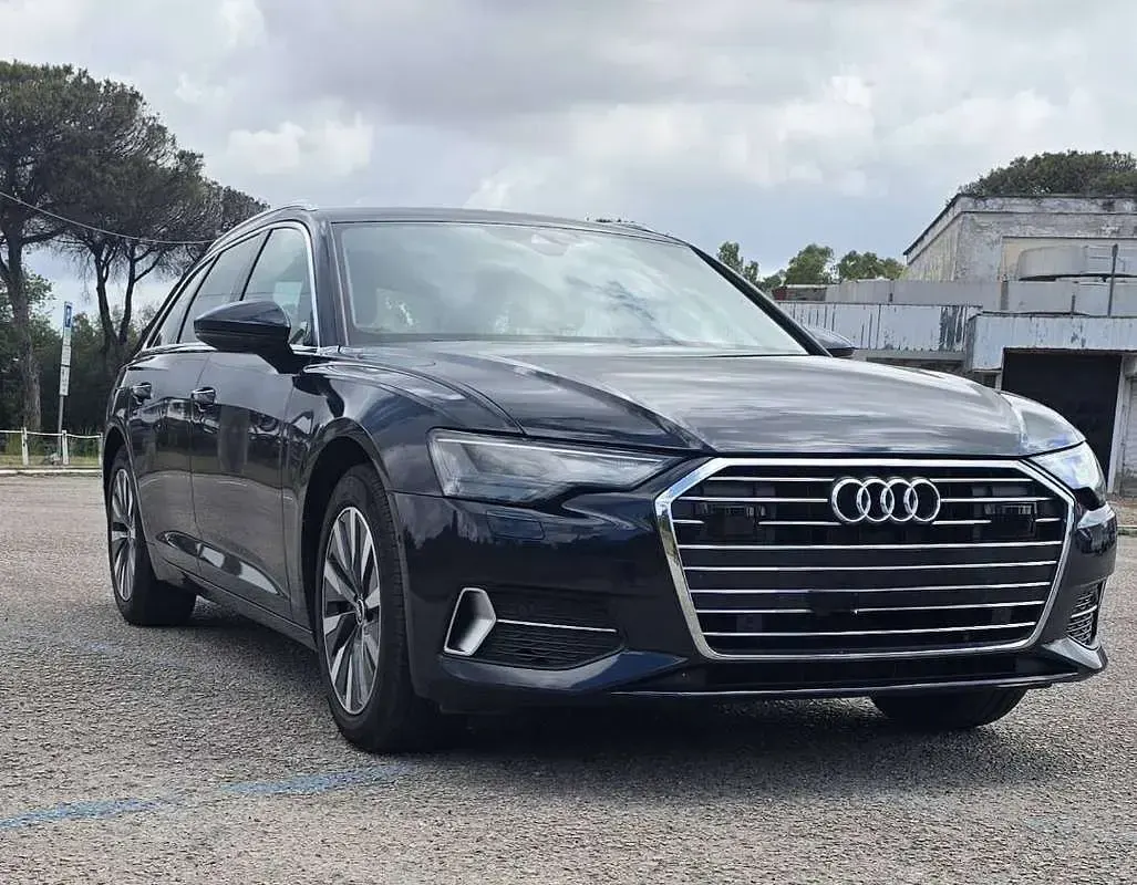 Usata Audi A6 Sport 204 CV (150 kW) 2021 Blu/azzurro Station wagon