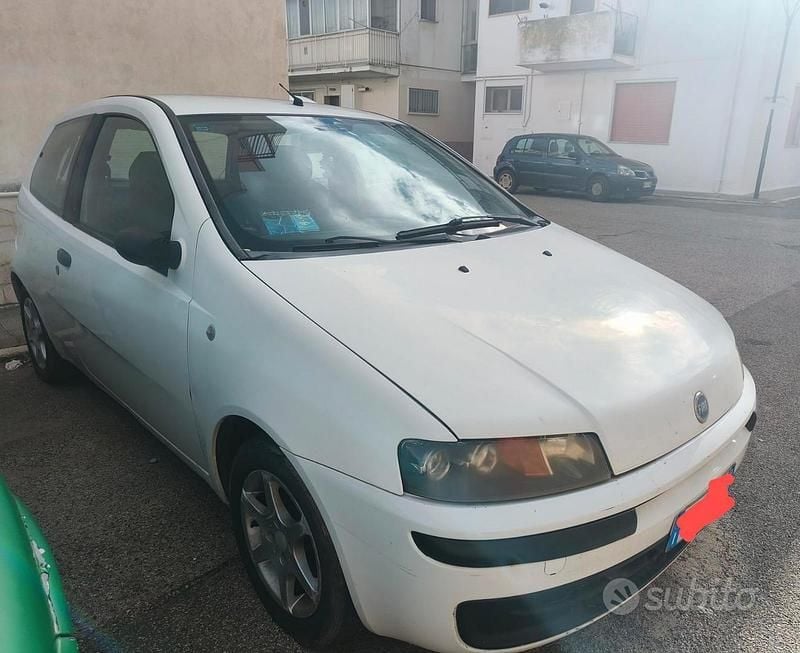 Usata Fiat Punto 60 CV (44 kW) 2002 Berlina