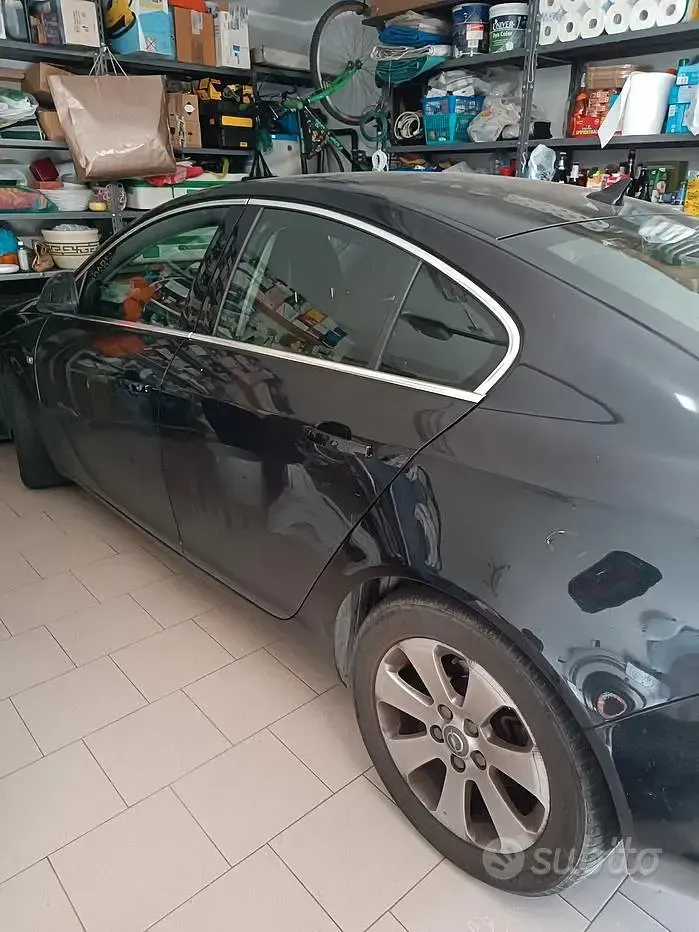Usata Opel Insignia 160 CV (117 kW) 2011 Nero Berlina
