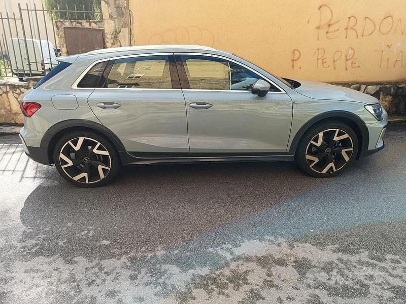 Usata Audi A3 Ambiente 150 CV (110 kW) 2024 Grigio Berlina