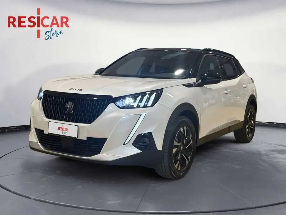 Usata Peugeot 2008 GT 131 CV (96 kW) 2021 Bianco SUV