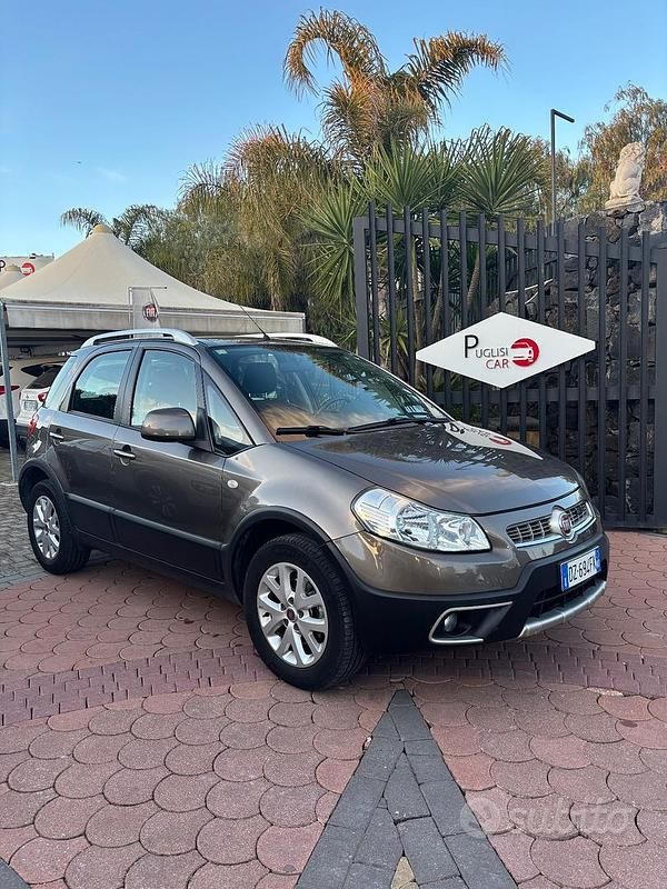 Usata Fiat Sedici Emotion 135 CV (99 kW) 2009 Grigio SUV