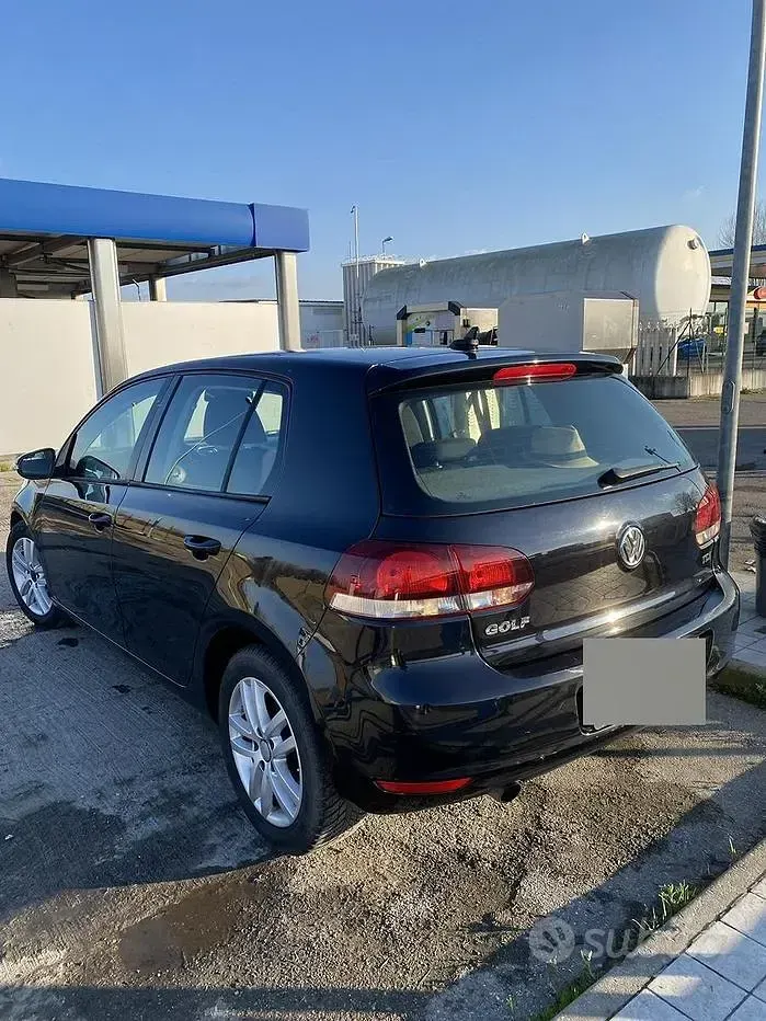 Usata VW Golf VI 102 CV (75 kW) 2009 Nero Utilitaria