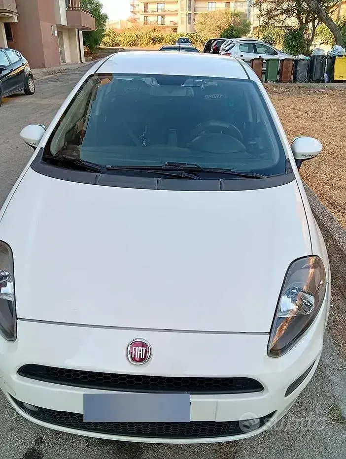 Usata Fiat Grande Punto 75 CV (55 kW) 2013 Bianco Utilitaria