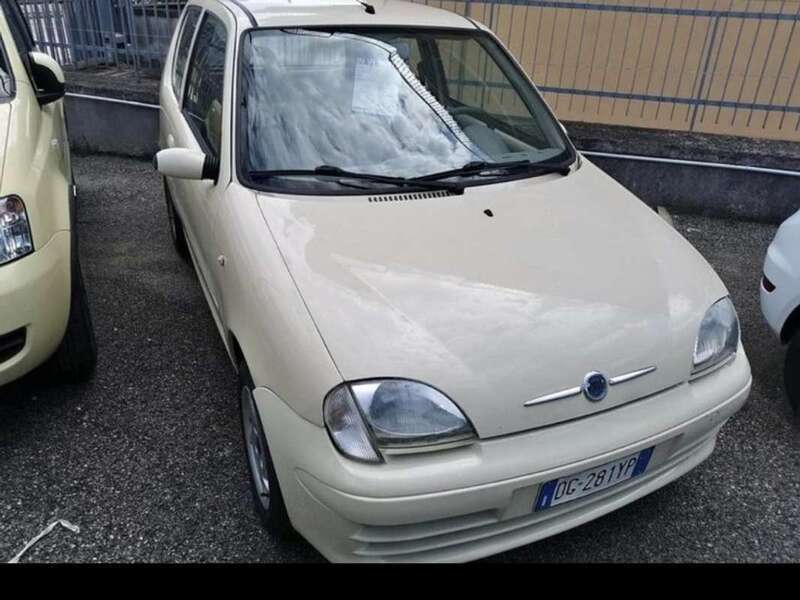 Usato 2008 Fiat 600 1.1 Benzin 54 CV (2.500 €)