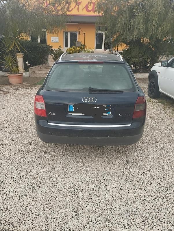 Usata Audi A4 130 CV (95 kW) 2004 Blu Station wagon