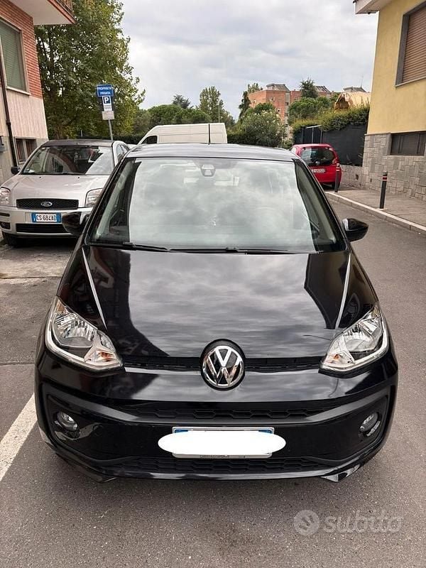 Usata VW up! 60 CV (44 kW) 2018 Nero Utilitaria