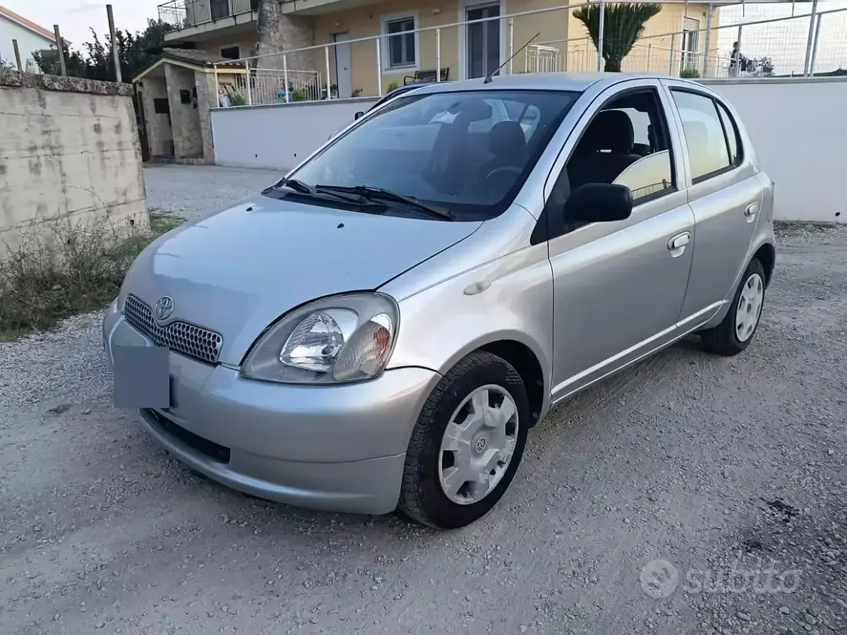 Usata Toyota Yaris 68 CV (50 kW) 2001 Utilitaria
