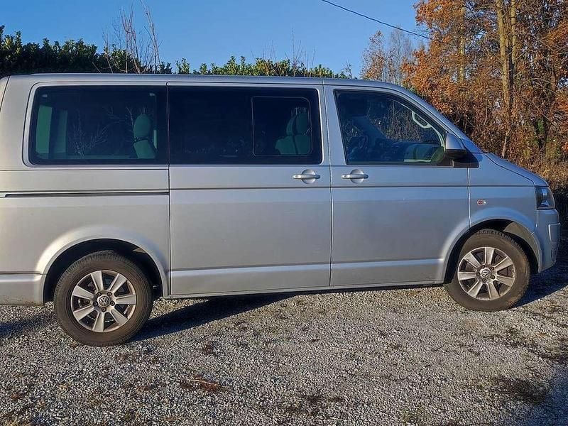 Argento Usata 2010 VW T5 Comfortline Furgone | 15.750 € (Ottimo prezzo) - Immagine 1/4