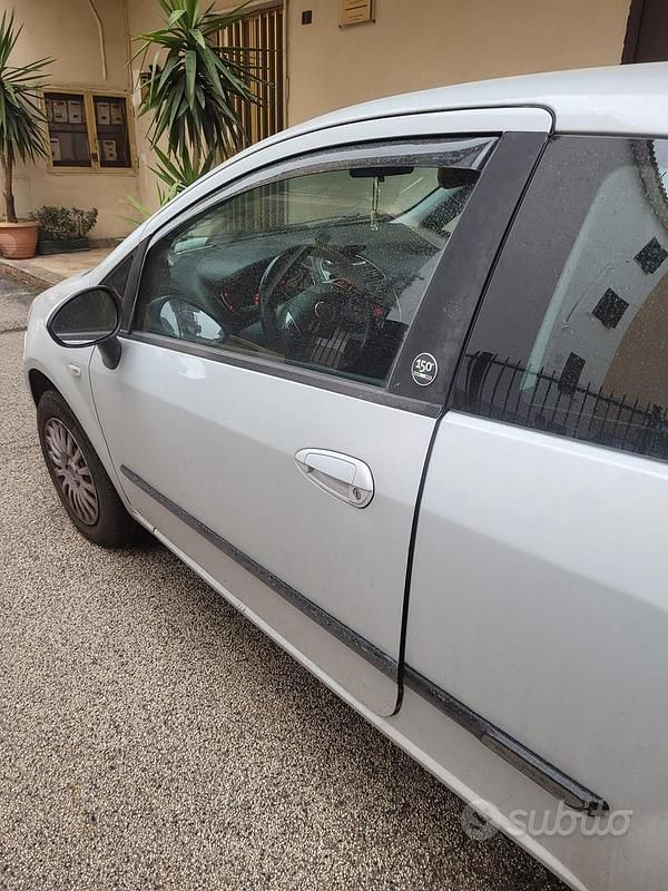 Usata Fiat Punto 2011 Bianco Berlina