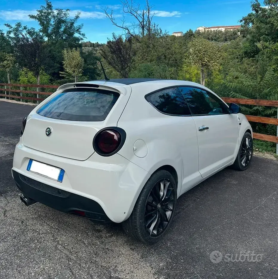 Usata Alfa Romeo MiTo Quadrifoglio Verde 170 CV (125 kW) 2010 Bianco Utilitaria