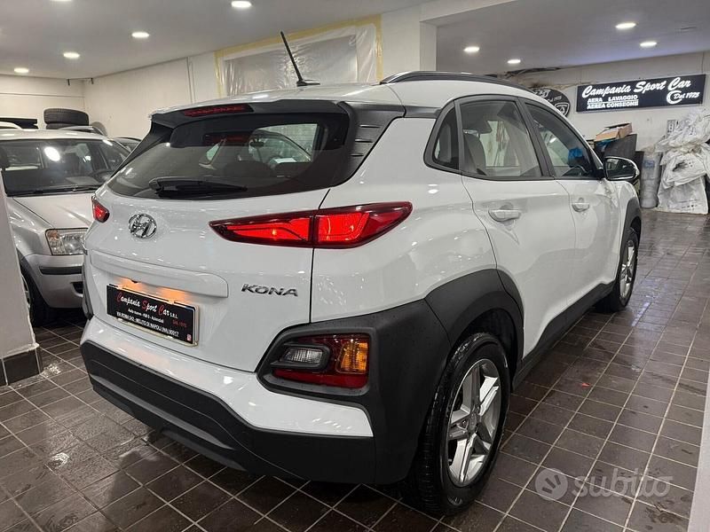 Usata Hyundai Kona Xpossible 120 CV (88 kW) 2021 Bianco SUV