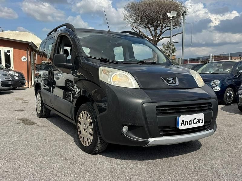 Usata Peugeot Bipper Outdoor 75 CV (55 kW) 2013 Nero Monovolume