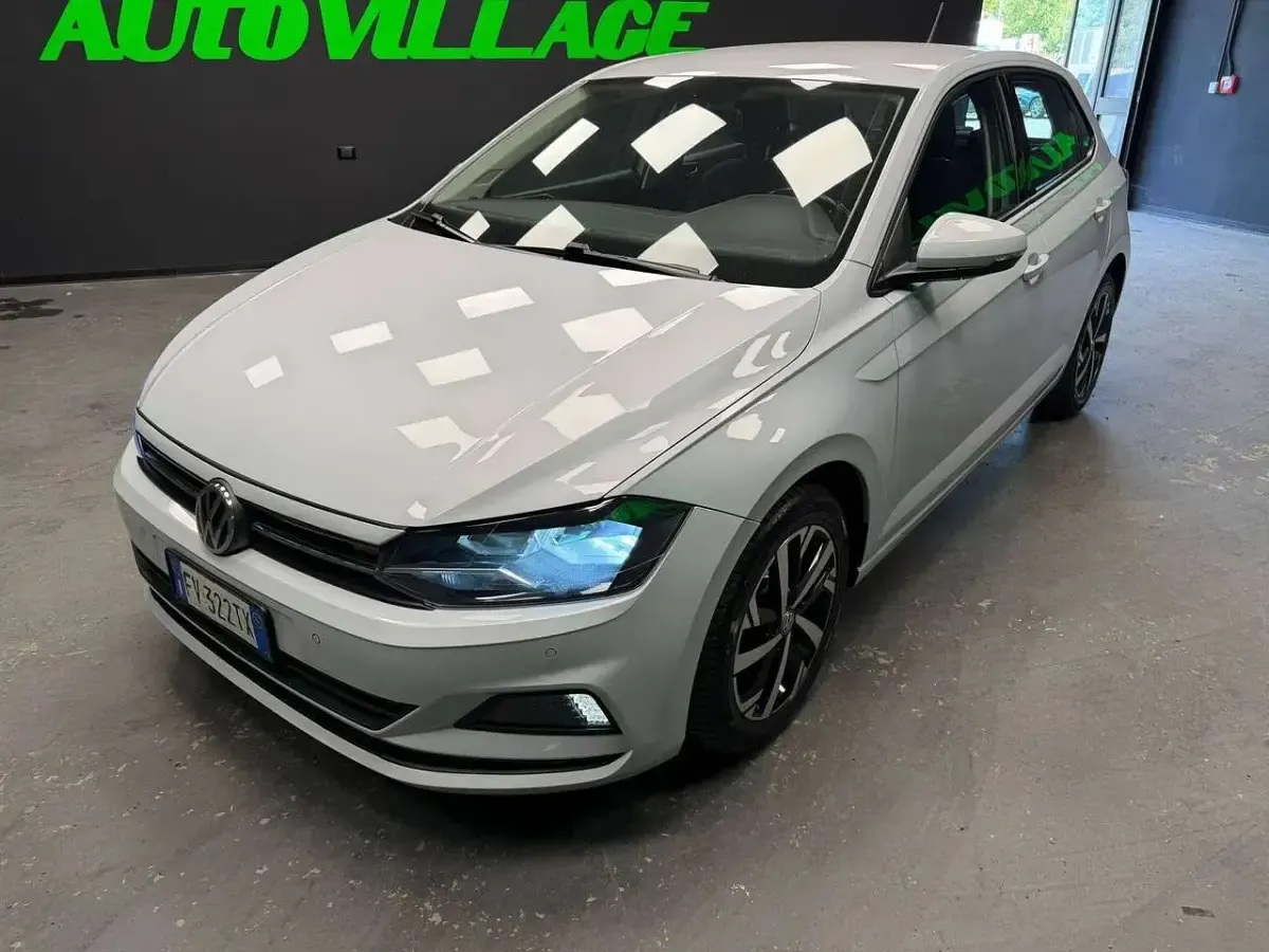 Usata VW Polo Comfortline 65 CV (47 kW) 2019 Bianco Utilitaria