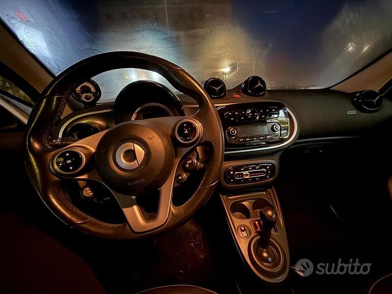 Usata Smart ForFour Prime 70 CV (51 kW) 2016 Utilitaria