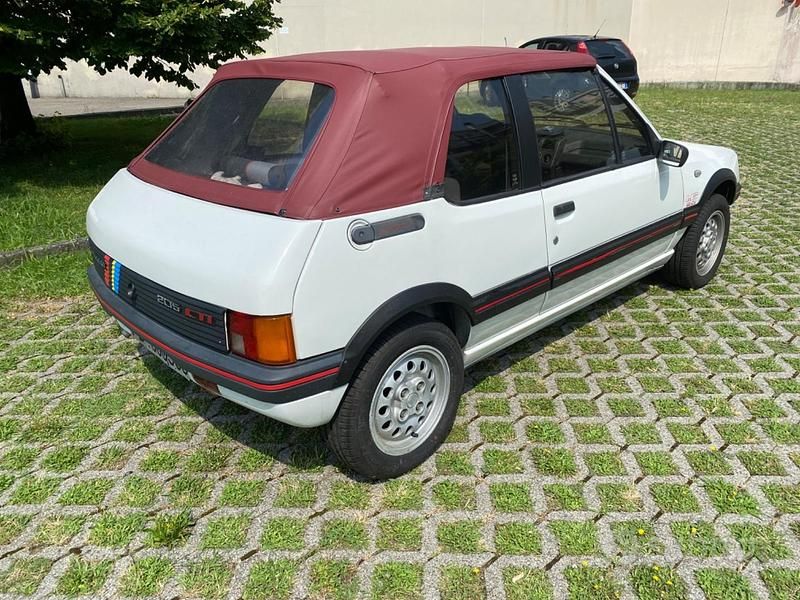 Usata Peugeot 205 1990 Bianco Cabrio