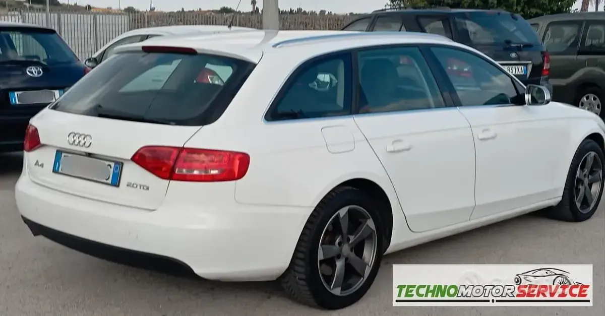 Usata Audi A4 143 CV (105 kW) 2012 Bianco Station wagon