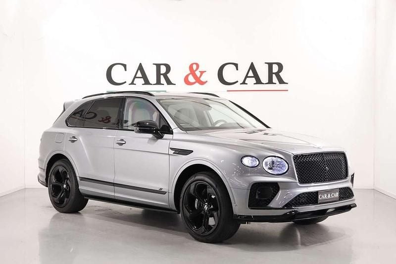 Usata Bentley Bentayga 549 CV (403 kW) 2021 Hallmark silver SUV