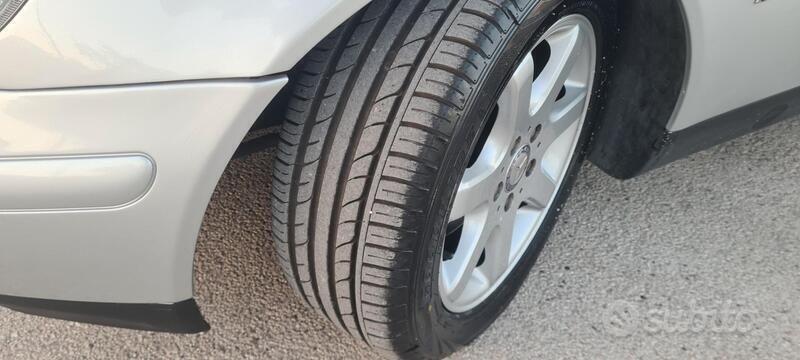 Usata Mercedes SLK200 193 CV (141 kW) 1999 Argento Cabrio