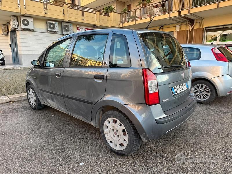 Usata Fiat Idea 70 CV (51 kW) 2009 Grigio Monovolume