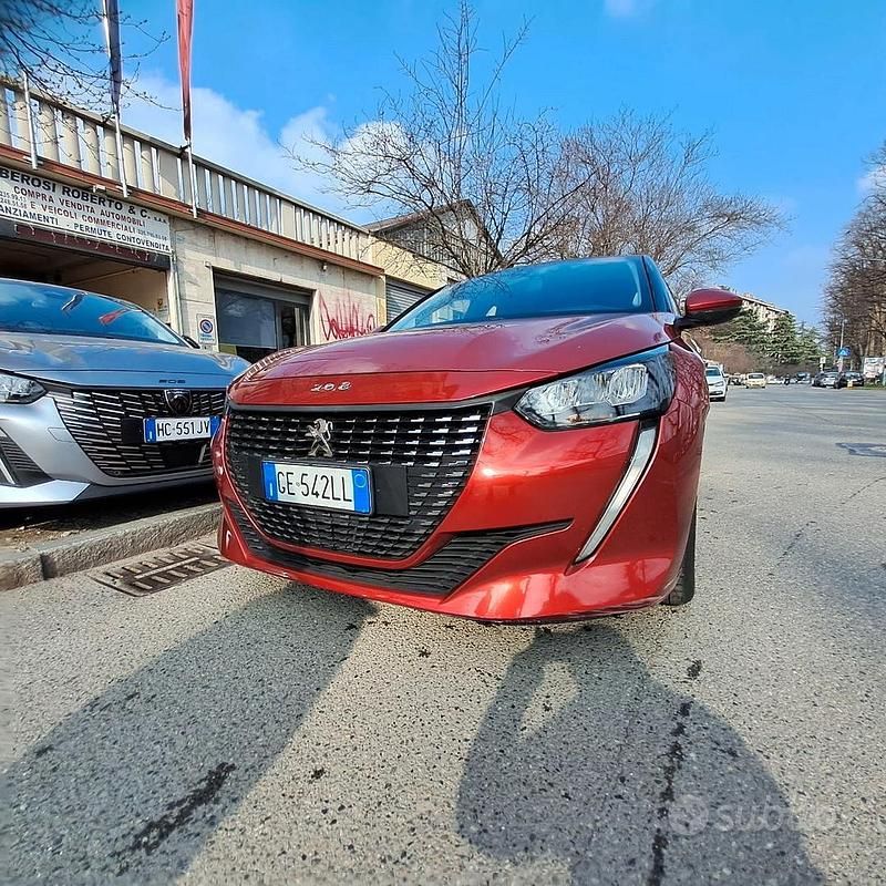 Usata Peugeot 208 100 CV (73 kW) 2021 Rosso Utilitaria