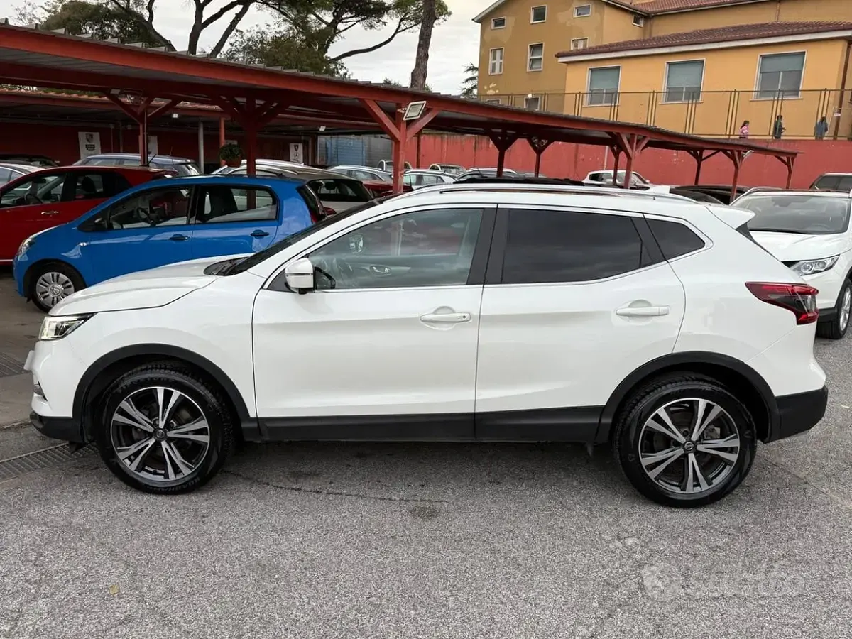 Usata Nissan Qashqai Tekna 116 CV (85 kW) 2020 Bianco SUV