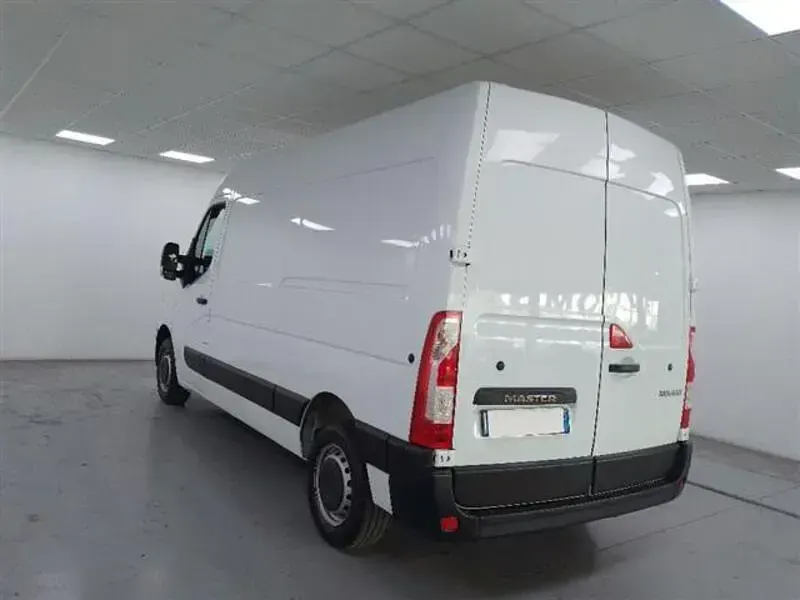 Usata Renault Master 135 CV (99 kW) 2021 Bianco Furgone