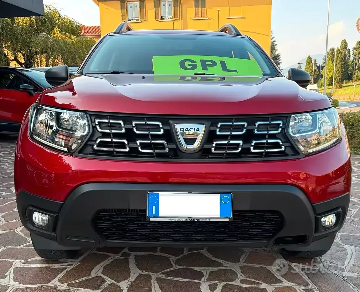 Usata Dacia Duster Comfort 101 CV (74 kW) 2021 Rosso SUV