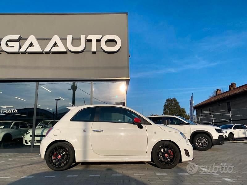 Usata Abarth 500 135 CV (99 kW) 2013 Bianco SUV