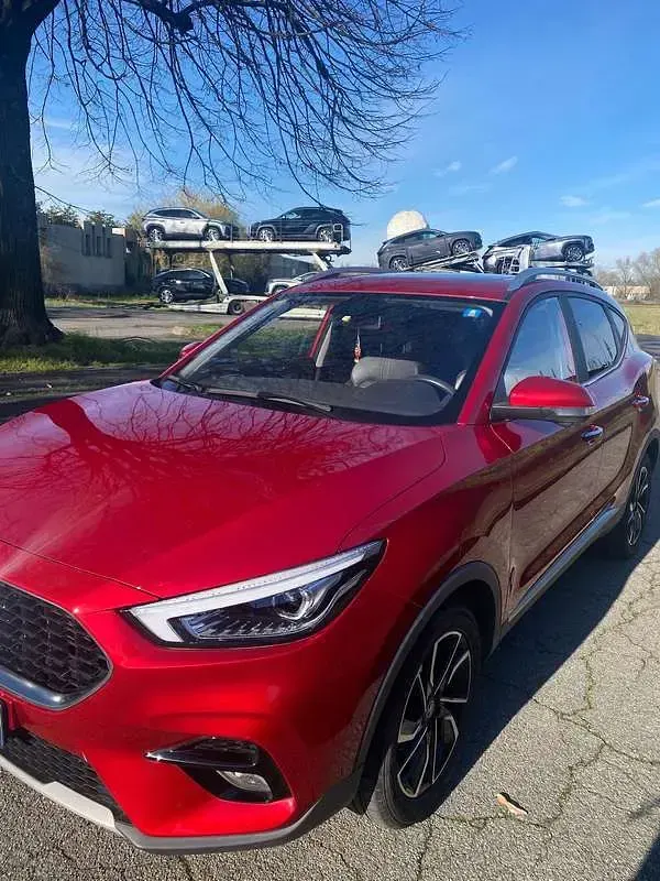 Usata MG ZS Luxury 111 CV (81 kW) 2022 Rosso SUV