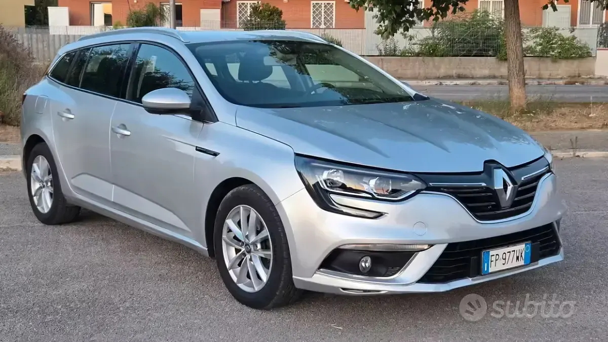 Usata Renault Mégane GrandTour 110 CV (80 kW) 2018 Grigio Station wagon