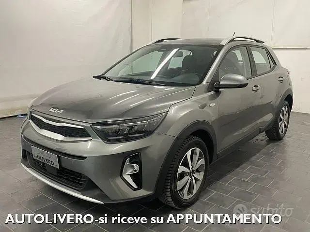 Usata Kia Stonic 84 CV (61 kW) 2023 Grigio SUV