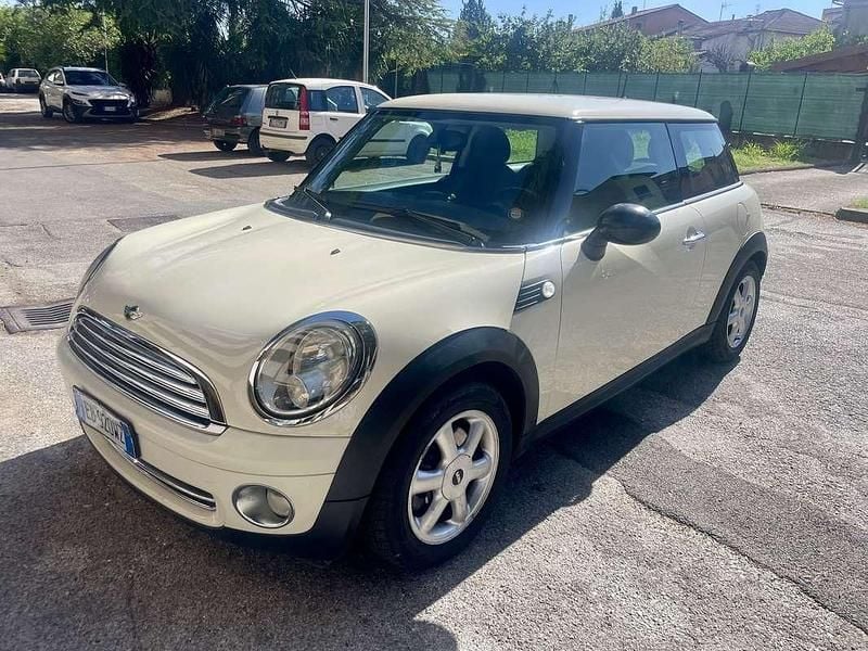 Usata Mini ONE 75 CV (55 kW) 2010 Utilitaria