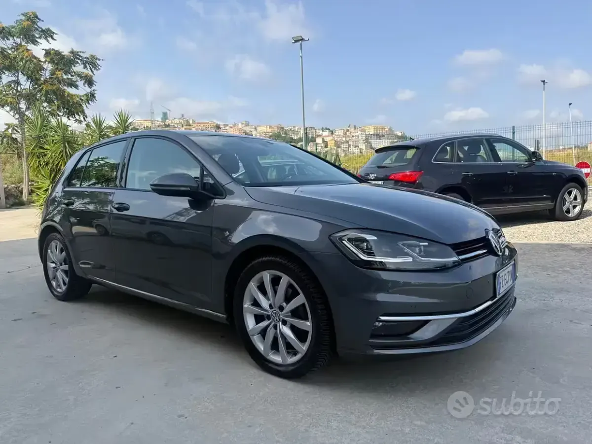 Usata VW Golf VII Executive 116 CV (85 kW) 2020 Grigio Berlina