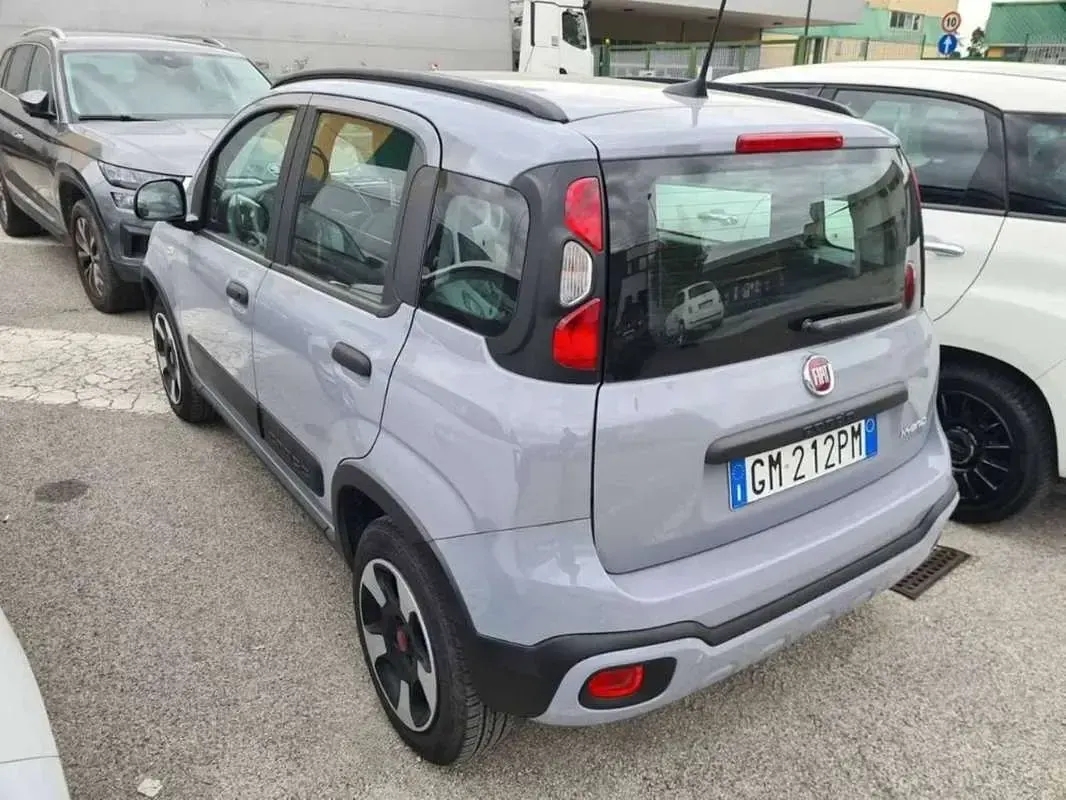 Usata Fiat Panda Cross Cross 69 CV (50 kW) 2023 Blu/azzurro Utilitaria