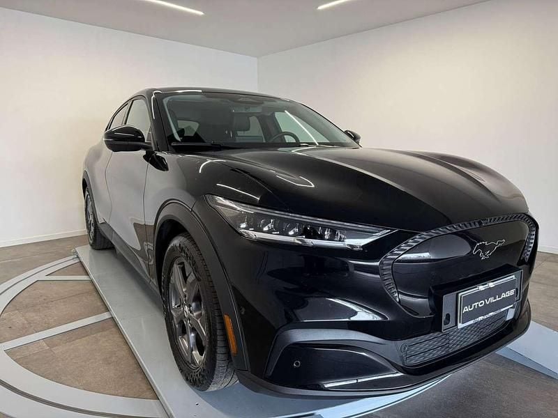 Usata Ford Mustang Mach-E Standard Range 100 kW (136 CV) 2023 Absolute black pastello SUV